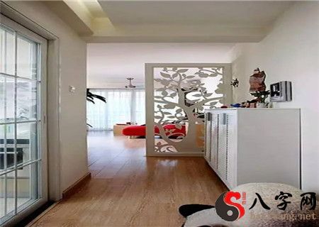 大门对着阳台如何解决