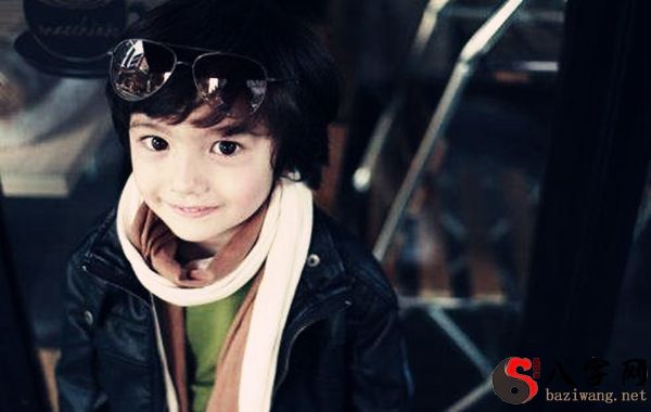 八字看孩子相貌.jpg 八字看孩子相貌.jpg