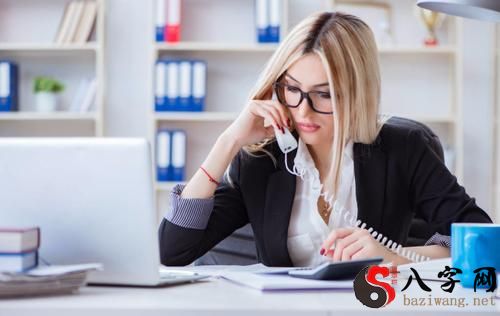 梦到根本不联络的同事