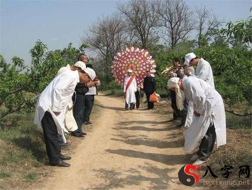 梦到死去的老人