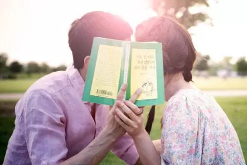 梦到和同学谈恋爱了