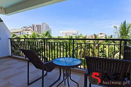 客厅阳台门风水忌讳